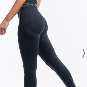 Echt arise scrunch leggings, bra and crop Navy